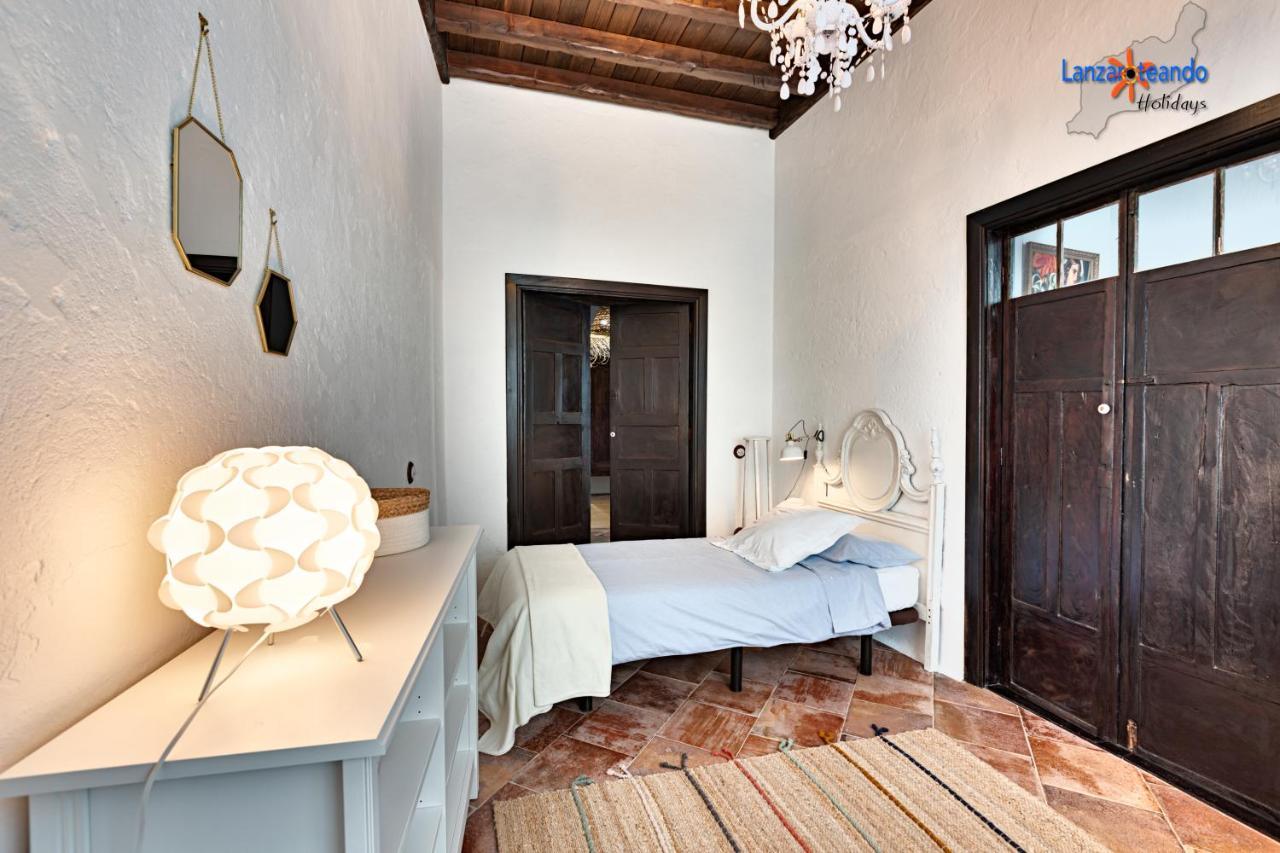 Vivienda Vacacional El Patio De Franky Тегисе Экстерьер фото