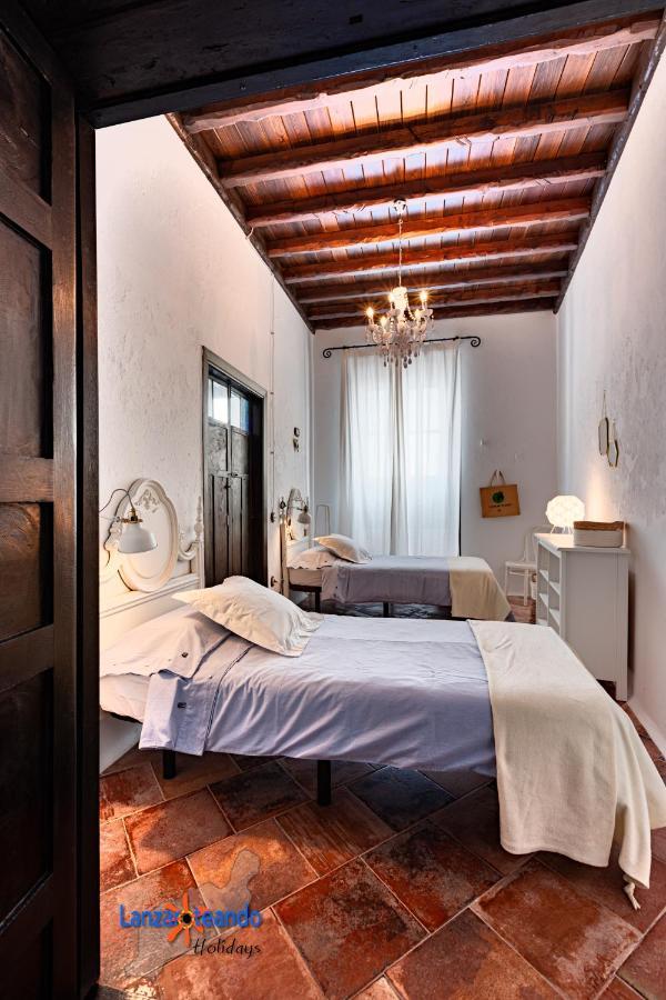 Vivienda Vacacional El Patio De Franky Тегисе Экстерьер фото